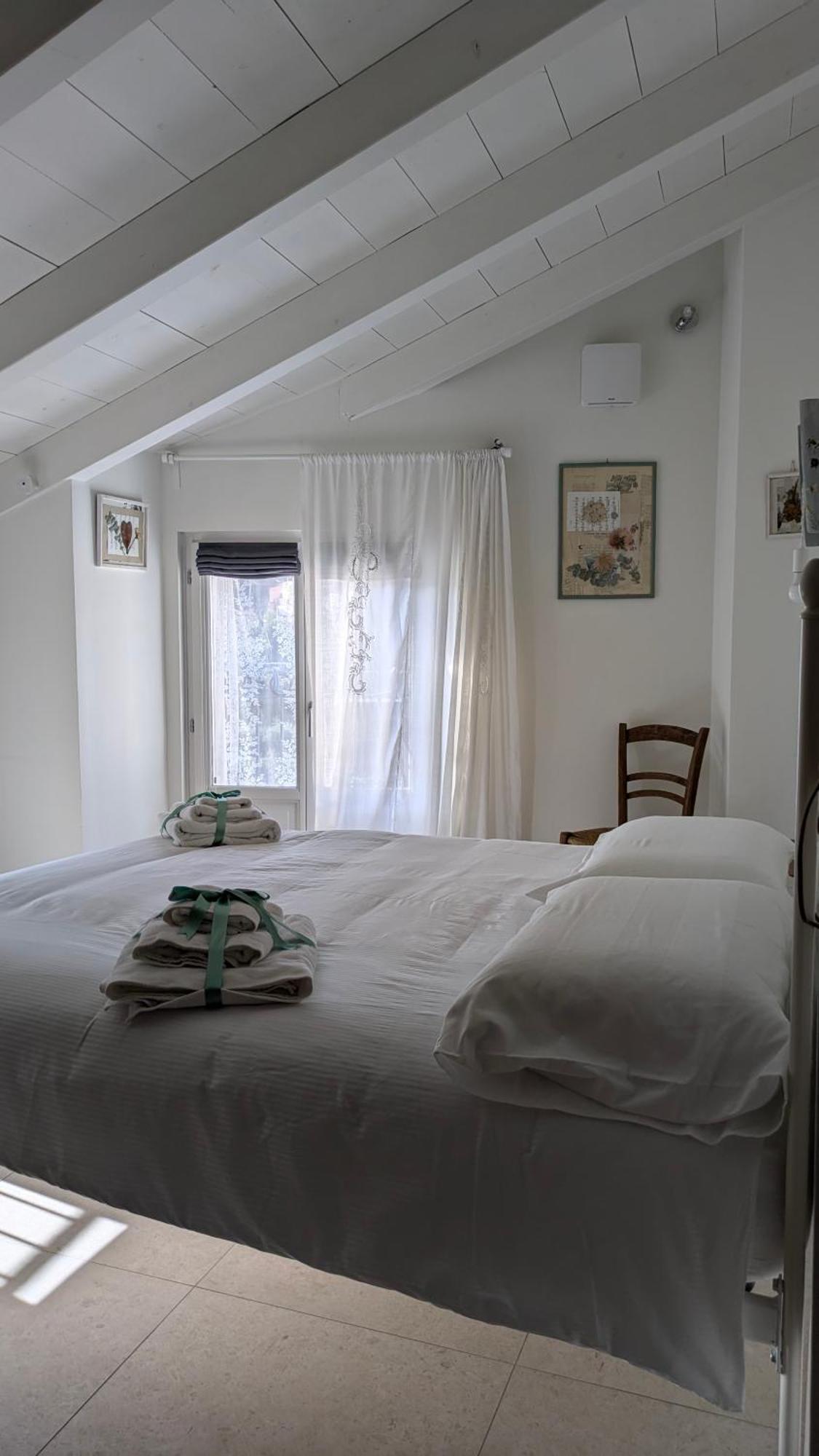 Casa Viola Bed And Breakfast Dimora Di Campagna Calice Ligure Exterior foto